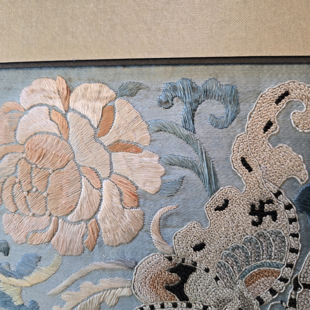 Early 20th Century Embroidery Silk Panel With Forbidden Stitch - Picture 12 of 15